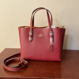 Coach Mollie Tote 25 in Gold/Cherry